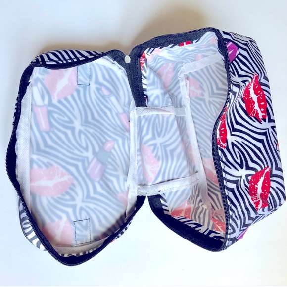 NEW Makeup Bag Cosmetic Travel Zebra Print Lipsticks Lips 7 3/4” x 5” x 4” NWOT - Picture 5 of 12